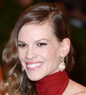 Hilary Swank drops lawsuit against electronics company