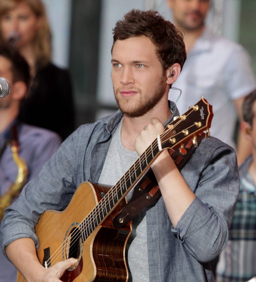 Phillip Phillips sued by American Idol bosses