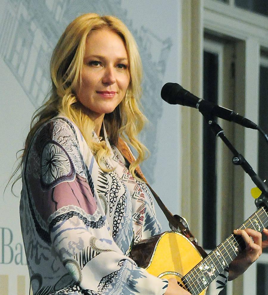 Jewel asked dad for permission to share graphic abuse tale in new book