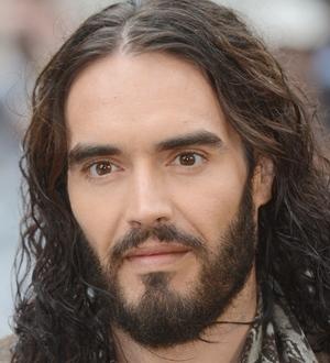 Russell Brand injures foot