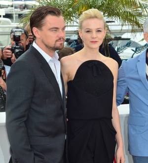 Star falls off stage at Great Gatsby premiere party