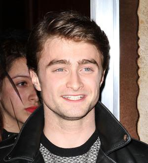 Radcliffe to spend Valentine's Day away from girlfriend