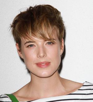 Deyn congratulates new mom Minkoff