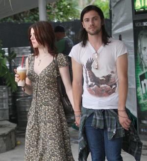 Frances Bean Cobain engaged