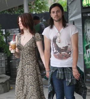 Frances Bean Cobain engaged