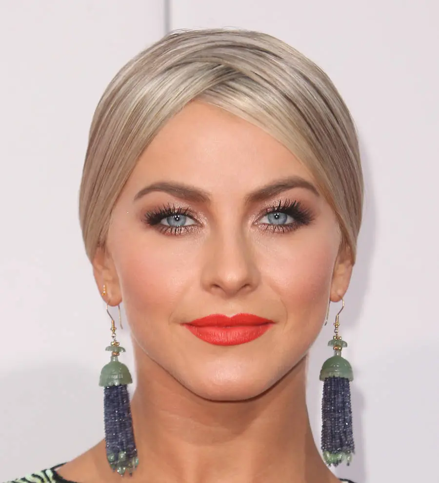 Julianne Hough thanks co-star's memory for latest love