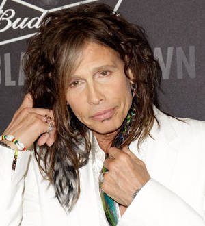 Steven Tyler dons drag for American Idol return