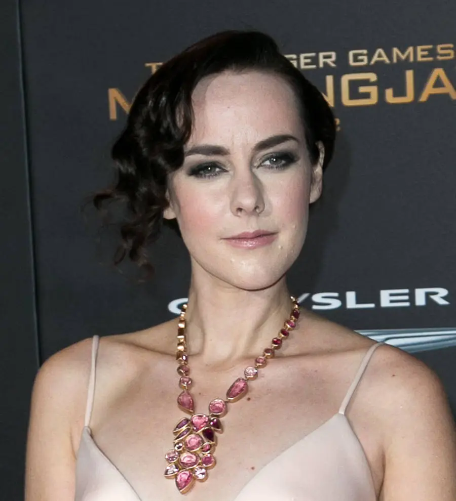 Jena Malone gives birth to baby boy Ode Mountain