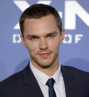Nicholas Hoult dating Dianna Agron - report