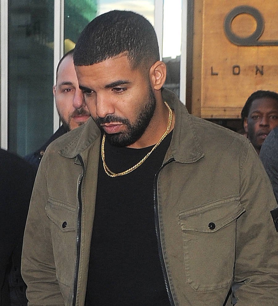 Suspect arrested for stealing jewelry from Drake's tour bus