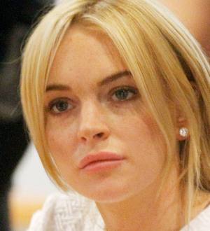 Tea expert defends Lindsay Lohan over 'booze blunder'