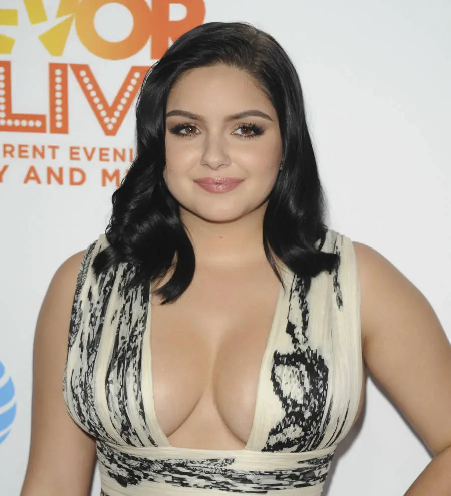 Ariel Winter turned to Sofia Vergara for help as she developed curves