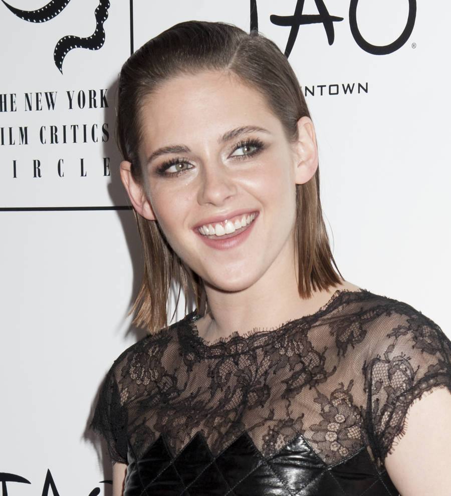 Kristen Stewart & Helena Bonham Carter in talks for transgender drama