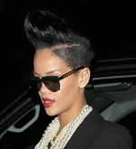 Rihanna's 'shock' Over Chris Brown Apology