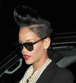 Rihanna's 'shock' Over Chris Brown Apology