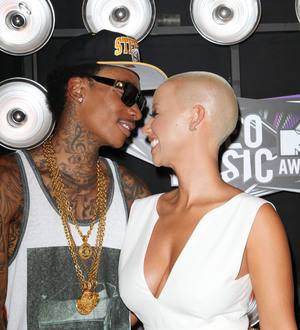 Amber Rose making plans to wed Wiz Khalifa