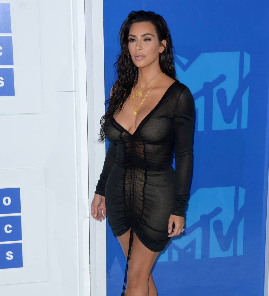 Kim Kardashian struggles to style daughter North's hair