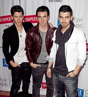 Jonas Brothers had no problems with song leak