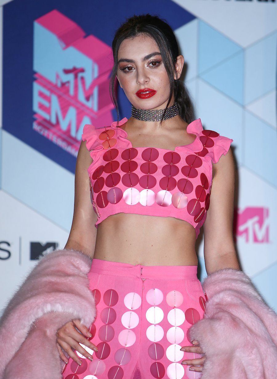 6 Stars Who Set Their Own Fashion Rules!