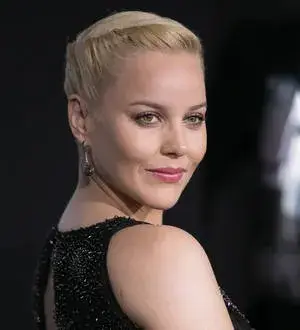 Abbie Cornish recording rap album