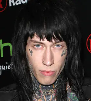 Trace Cyrus gets birthday tattoo