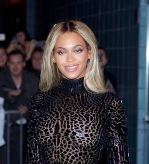 Beyonce reigns supreme on Billboard 200 album chart for Christmas