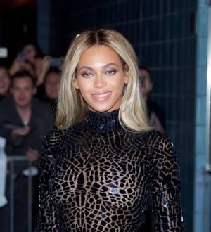 Beyonce reigns supreme on Billboard 200 album chart for Christmas