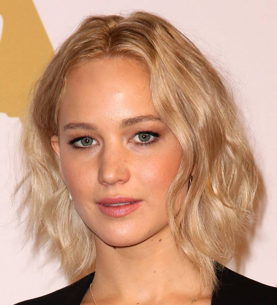 Studio bosses apologise for 'offensive' X-Men: Apocalypse billboard