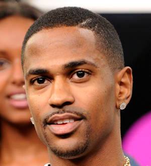Big Sean takes over Detroit street for video shoot