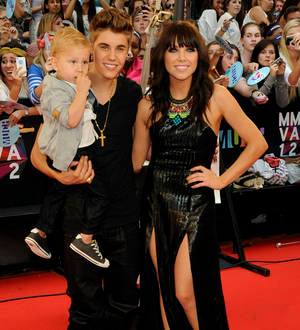 Carly Rae Jepsen pulls out of Justin Bieber show