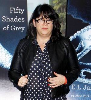 E.L. James subjected to Twitter abuse during webchat