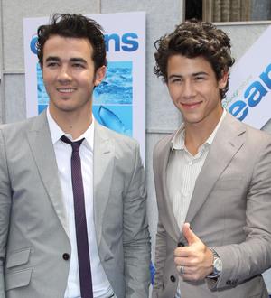 Jonas Brothers Pay Tribute to John Lennon