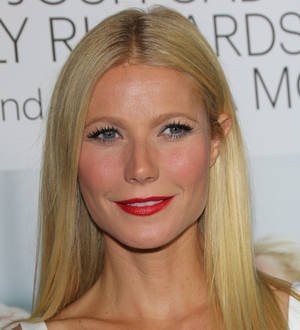 Gwyneth Paltrow & Michael Kors team up for holiday fashion line