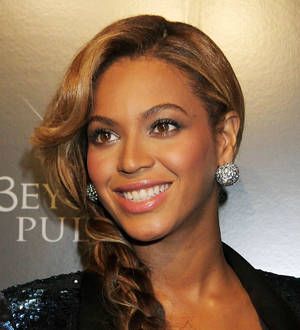 Beyonce pens emotional thank you note to fellow Super Bowl performers