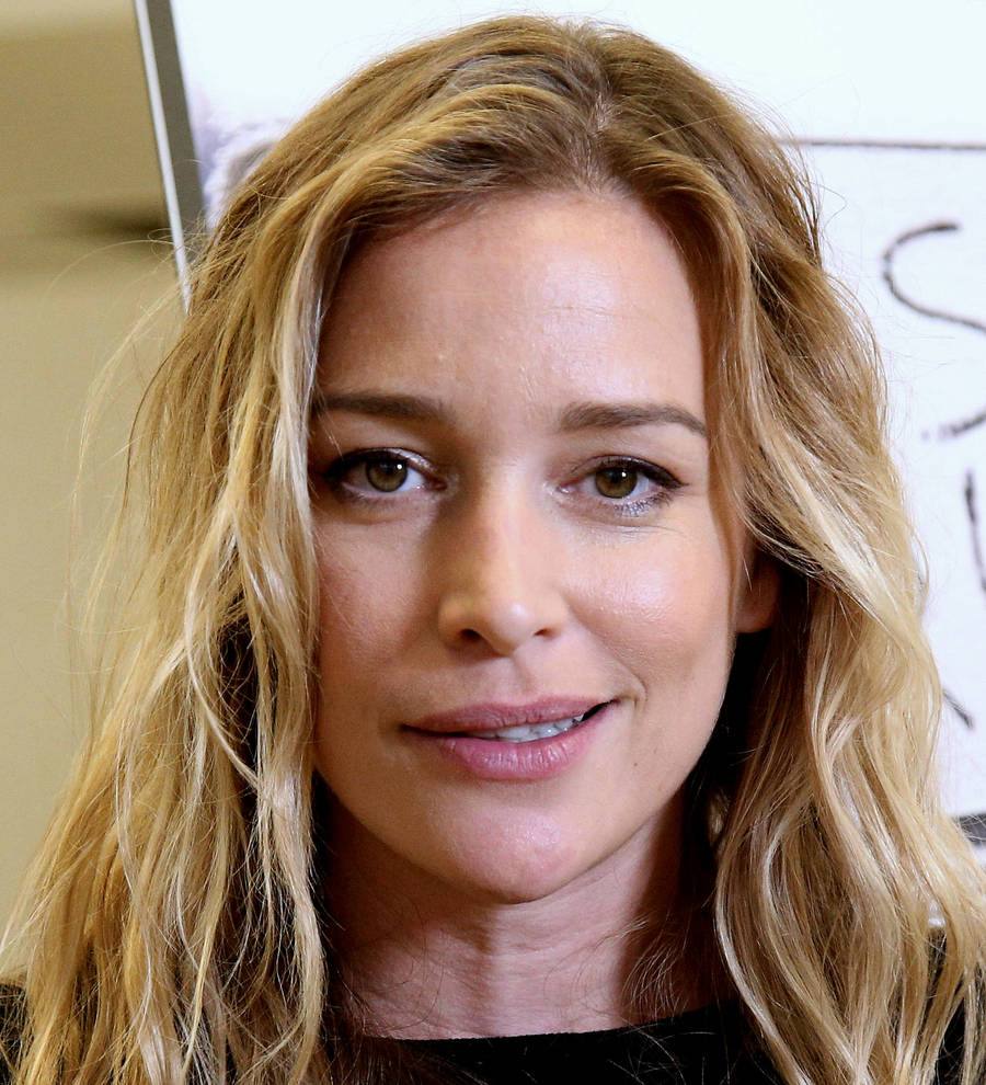 Piper Perabo books stage return