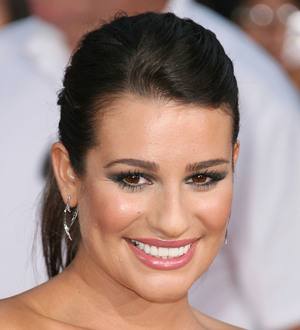 Lea Michele celebrates birthday on Glee set
