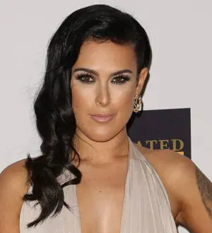Rumer Willis suffers foot fractures on Dancing with the Stars tour