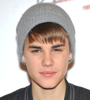 Justin Bieber takes the bus in London