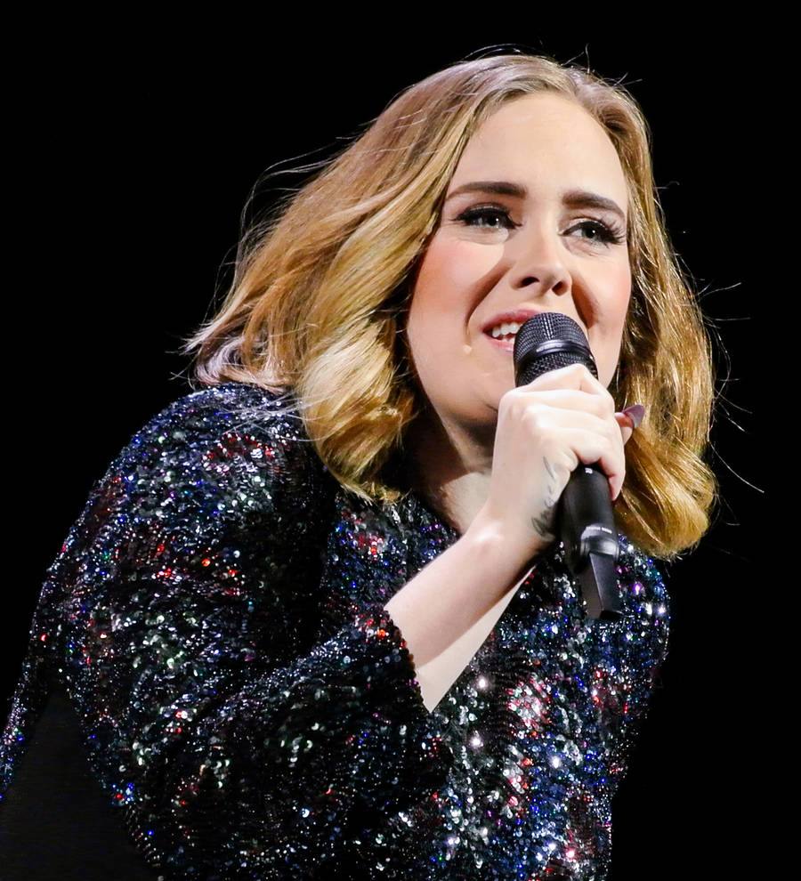 Adele pays silly tribute to the Spice Girls at Amsterdam show