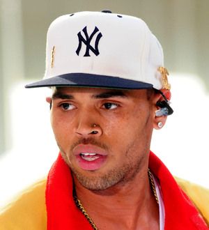 Chris Brown probation hearing delayed
