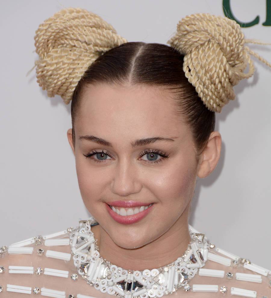 Hunter targeted by Miley Cyrus 'receiving death threats'