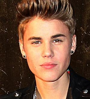Justin Bieber and Selena Gomez visit sick kids in New Zealand