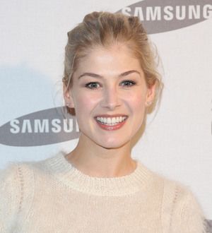 Rosamund Pike thankful to Tom Cruise for pregnancy support