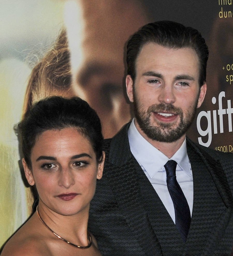 Jenny Slate spends Christmas with Chris Evans and his family