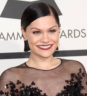 Jessie J's mother helping recovery from mystery illness