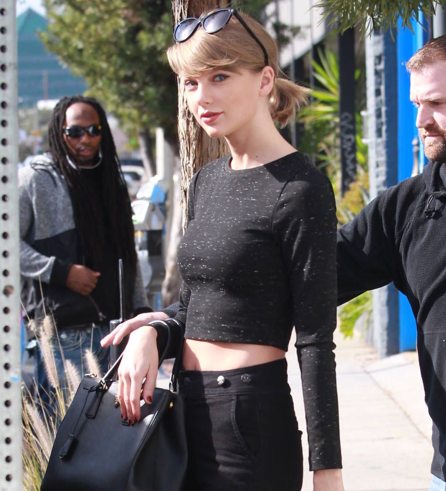 Police called to Taylor Swift's house after suspicious man is spotted