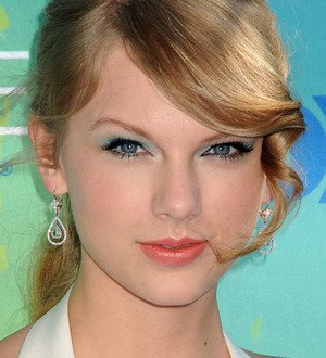Taylor Swift splashes out on Nashville mansion