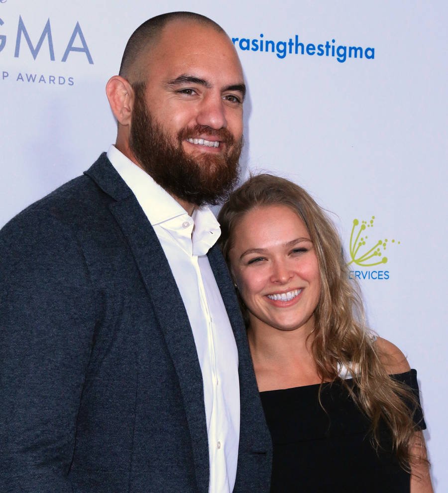 Ronda Rousey marries in Hawaii