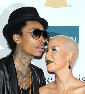 Wiz Khalifa serenades Amber Rose onstage