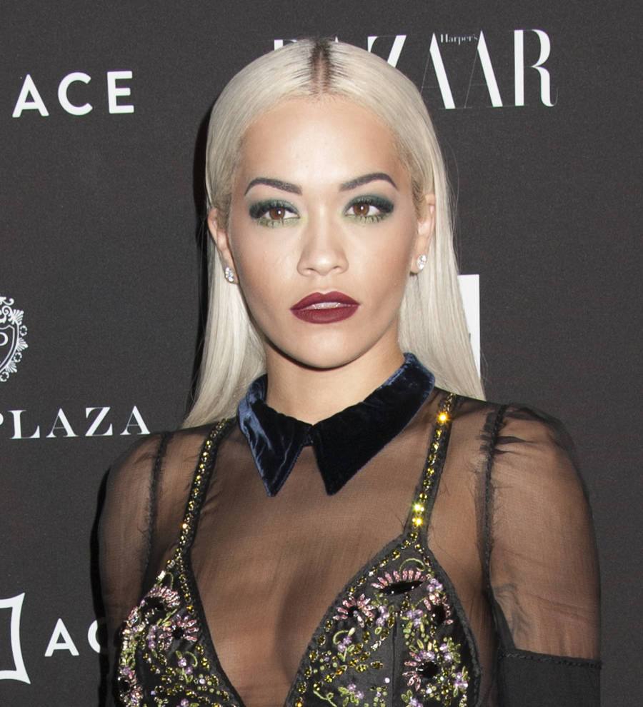 Rita Ora dating Travis Barker - report